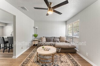 7210 Cloverfield Ln in San Antonio, TX - Building Photo - Building Photo