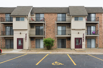 Chesterfield Village in Mount Vernon, IL - Building Photo - Building Photo