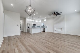 2534 Southland St in Dallas, TX - Building Photo - Building Photo