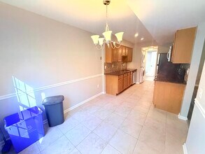 20248 Shipley Terrace in Germantown, MD - Building Photo - Building Photo