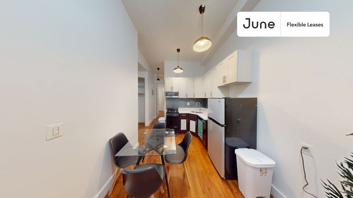 255 Evergreen Ave in Brooklyn, NY - Building Photo