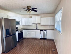 7 Princeton Dr in Jacksonville, NC - Building Photo - Building Photo