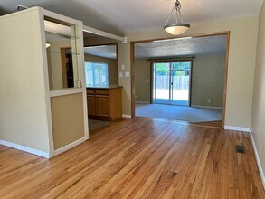 3771 138th Pl SE in Bellevue, WA - Building Photo - Building Photo