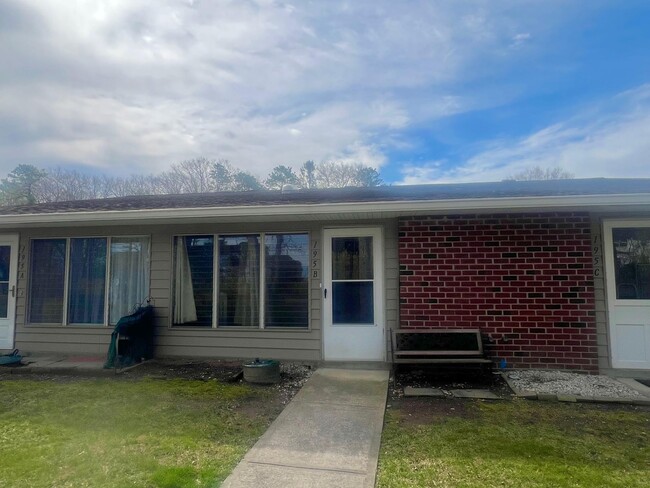 property at 195 Newcastle Ct