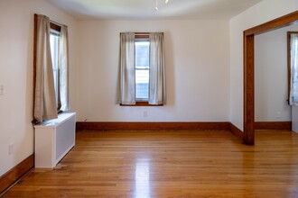 611 Cramer Ave in Rotterdam, NY - Building Photo - Building Photo