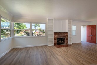 4419 Santa Monica Ave in San Diego, CA - Building Photo - Building Photo