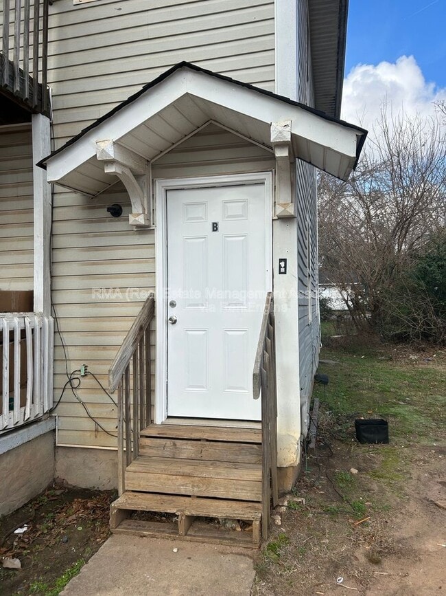 property at 113 W Tinsley St