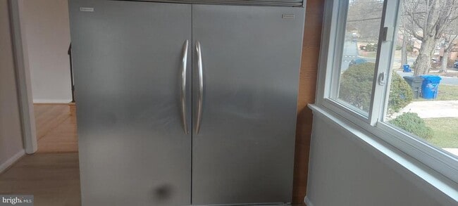 property at 9820 Inglemere Dr