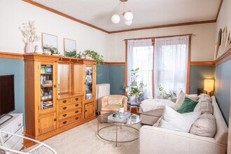 1204 W Waveland Ave in Chicago, IL - Building Photo - Building Photo