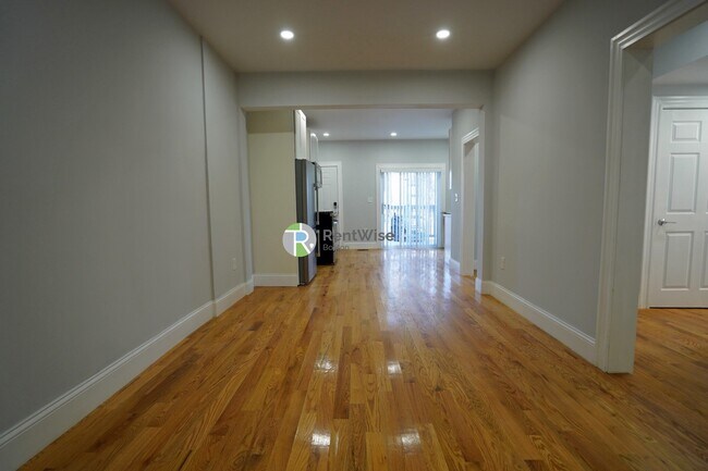 property at 374 Oxford St