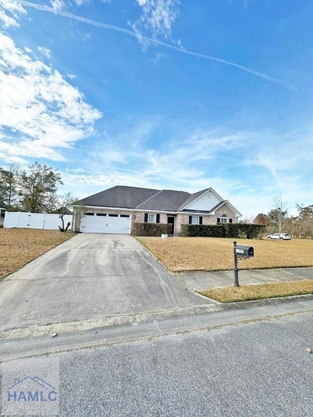 1102 Sara Ln in Hinesville, GA - Building Photo - Building Photo