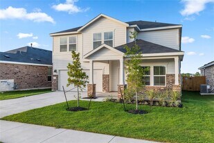 153 Rodney Boat Rd in Kyle, TX - Building Photo