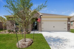 260 Jenkinson Dr in Fate, TX - Building Photo