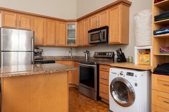 189 Beacon St, Unit 4 in Boston, MA - Building Photo - Building Photo