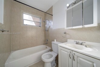 896 E 22nd St in Hialeah, FL - Building Photo - Building Photo