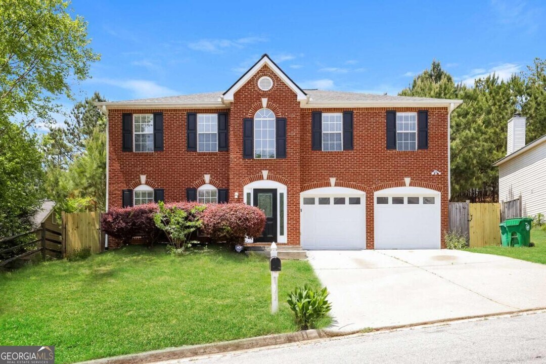 2462 Tolliver Dr in Ellenwood, GA - Building Photo