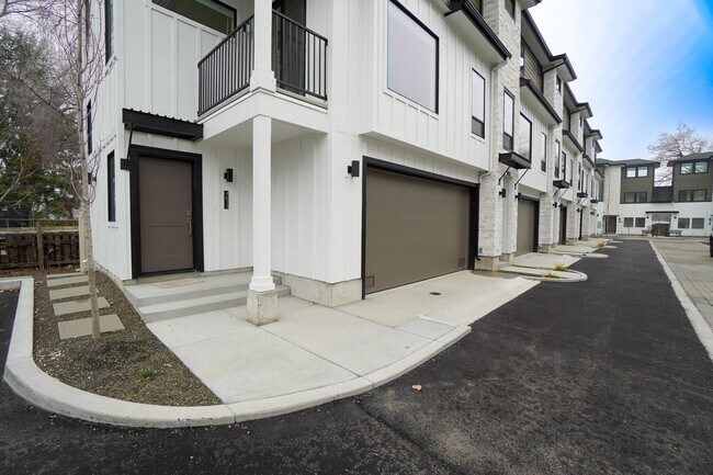 4613 Iota St in Garden City, ID - Building Photo - Building Photo