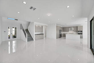 13037 Feathering Wy in Palm Beach Gardens, FL - Building Photo - Building Photo