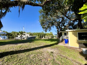 730 SW Salerno Rd in Stuart, FL - Building Photo - Building Photo