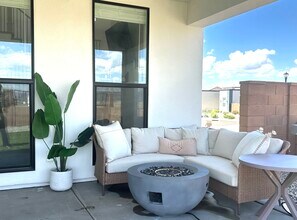 655 S Lesina Hts Dr in Saint George, UT - Foto de edificio - Building Photo