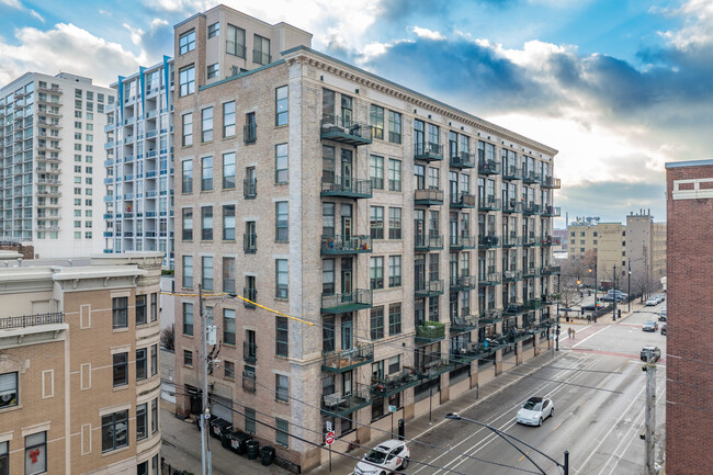 18th Street Lofts in Chicago, IL - Building Photo - Building Photo