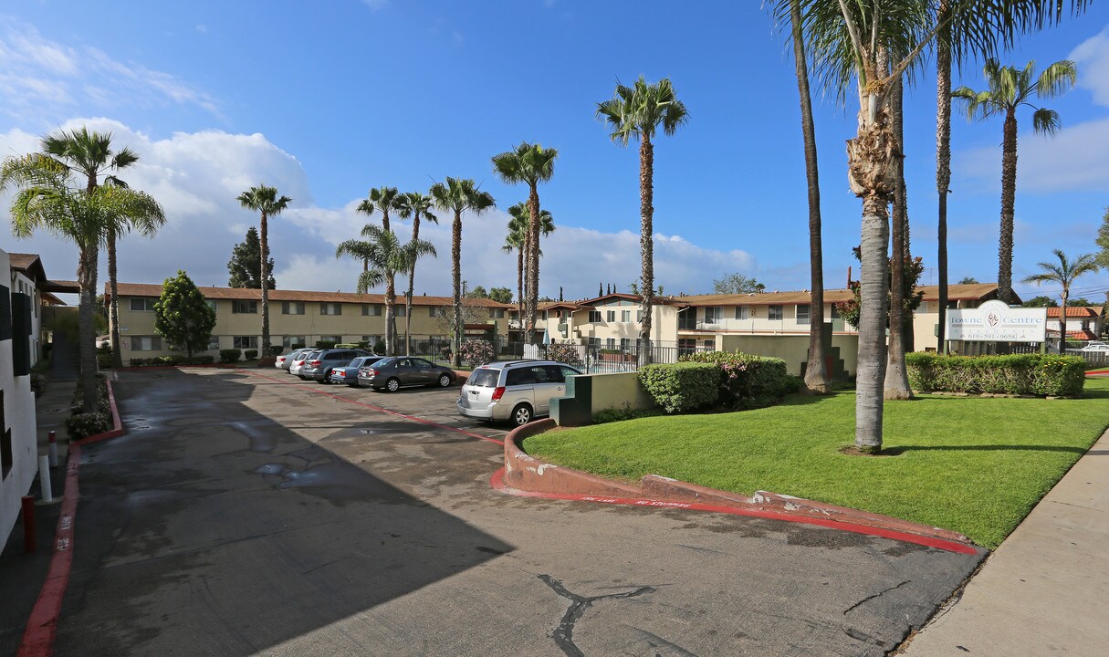 Chula Vista Towne Centre Apartments in Chula Vista, CA - Building Photo