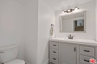4329 Redwood Ave in Marina Del Rey, CA - Building Photo - Building Photo