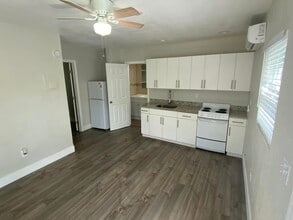 605 N Federal Hwy in Lake Worth Beach, FL - Foto de edificio - Building Photo
