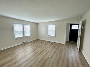 211 Central Ave in Cortland, NY - Building Photo - Building Photo