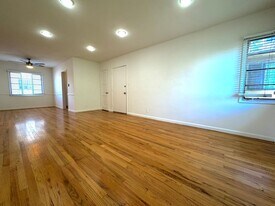 1911 N Las Palmas Ave in Los Angeles, CA - Building Photo