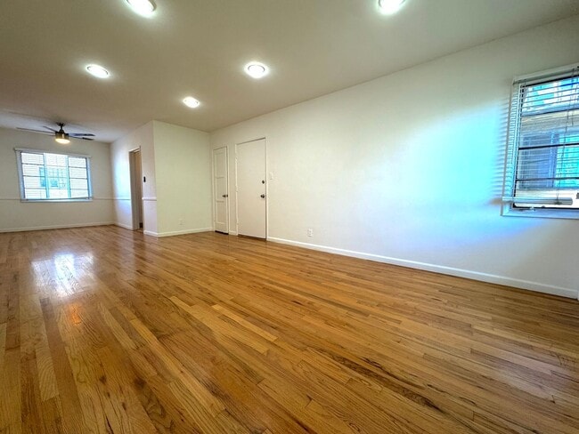 property at 1911 N Las Palmas Ave