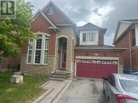 5 Sea Lion Rd in Brampton, ON - Building Photo
