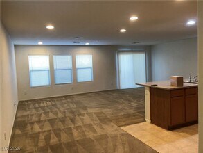 9300 Keystone Ridge Ave in Las Vegas, NV - Building Photo - Building Photo