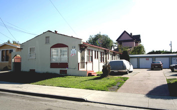 1075-1079 55th St in Oakland, CA - Building Photo - Building Photo