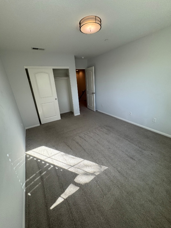 property at 1460 Mockingbird Ct