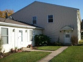 206 Sunset Ct in Vernon Hills, IL - Building Photo