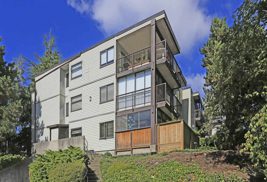 Sagewood in White Rock, BC - Building Photo