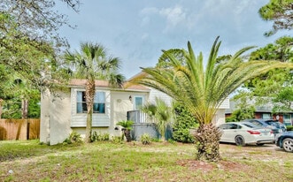 1110 Airport Rd in Destin, FL - Building Photo