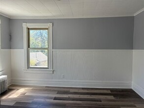 11 Walnut Pl in Oyster Bay, NY - Building Photo - Building Photo