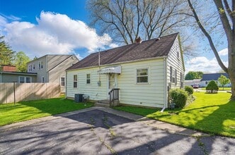 3023 Hobson Rd in Fort Wayne, IN - Building Photo - Building Photo