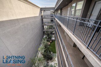 11927 Kling St in Los Angeles, CA - Building Photo - Building Photo