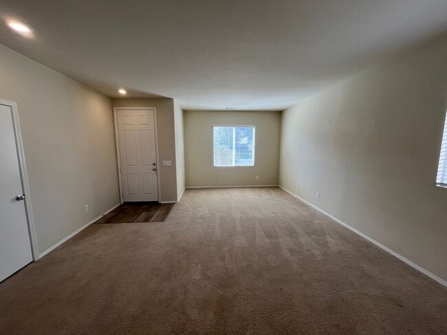 111 Manzanita Ln in Tehachapi, CA - Building Photo - Building Photo