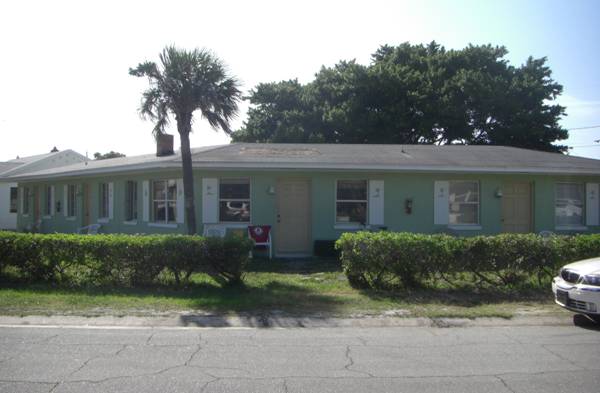 7200 Bay St in St Pete Beach, FL - Building Photo