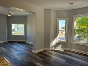 1301 W Greenfield Ave, Unit A in Milwaukee, WI - Building Photo - Building Photo