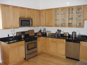 1755 Broadway in Oakland, CA - Building Photo - Building Photo