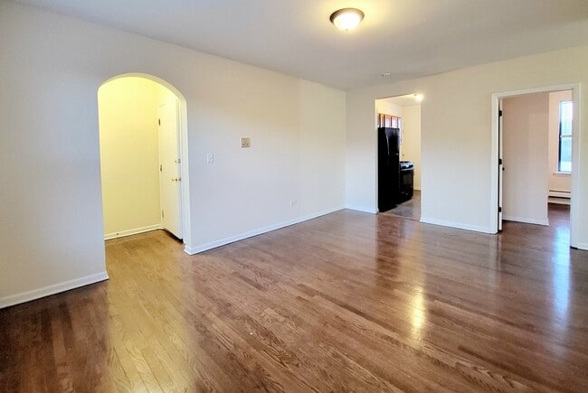 3215 W Diversey Ave in Chicago, IL - Building Photo - Building Photo