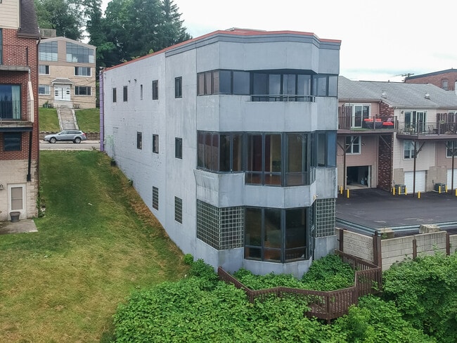 47 Bailey Ave, Unit 1