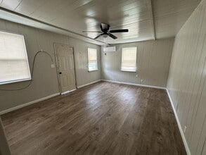 812 W 5th St in Joplin, MO - Building Photo - Building Photo