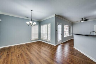 804 Santa Fe Trail in Irving, TX - Building Photo - Building Photo