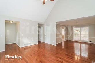 4814 Westbourne Dr in Powder Springs, GA - Building Photo - Building Photo